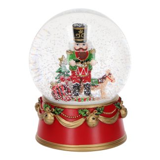 Waterball nutcracker
